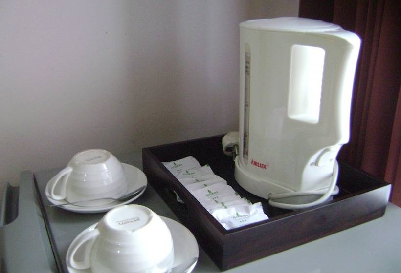 هتل Atrium Resort &