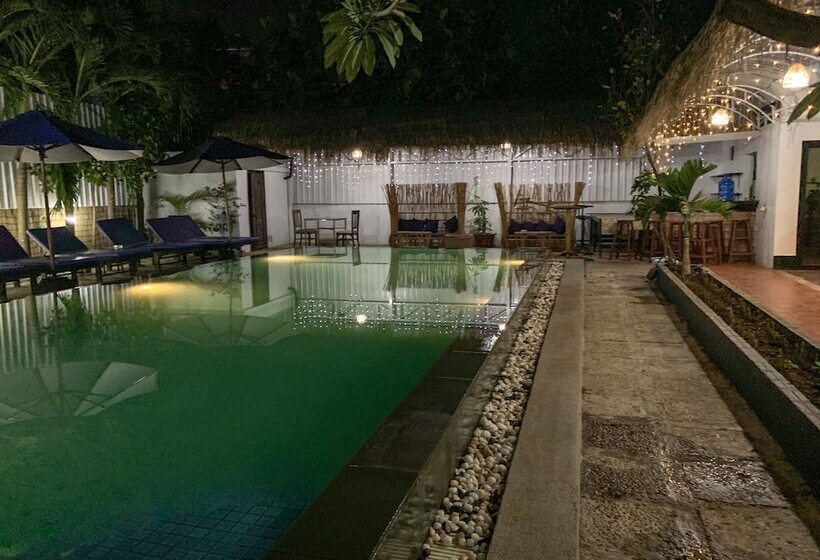هتل Damnak Riverside Villa