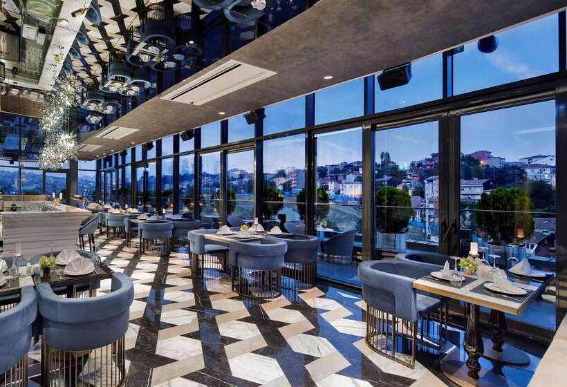 Doubletree By Hilton Hotel Istanbul   Piyalepasa