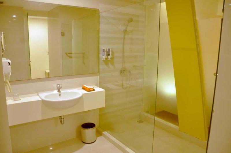 هتل Everbright Ambon