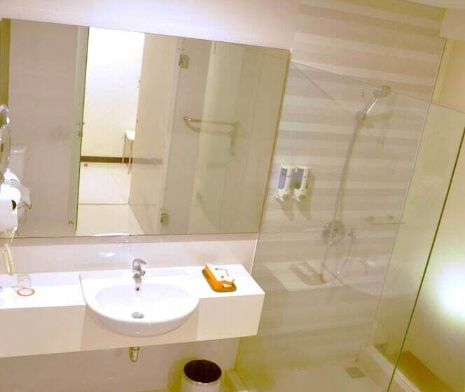 هتل Everbright Ambon