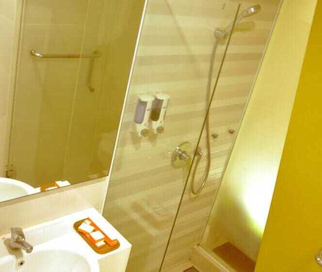 هتل Everbright Ambon