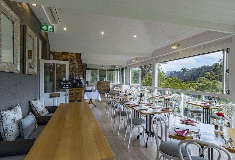 هتل Grand Mercure Basildene Manor