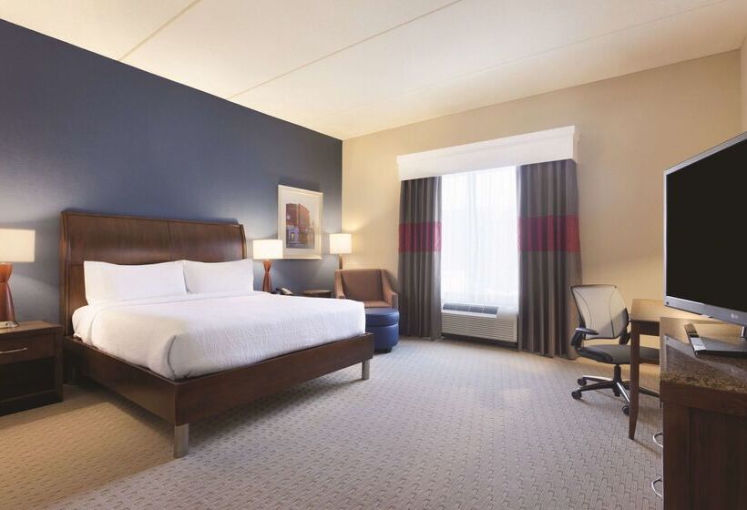 Отель Hilton Garden Inn Falls Church