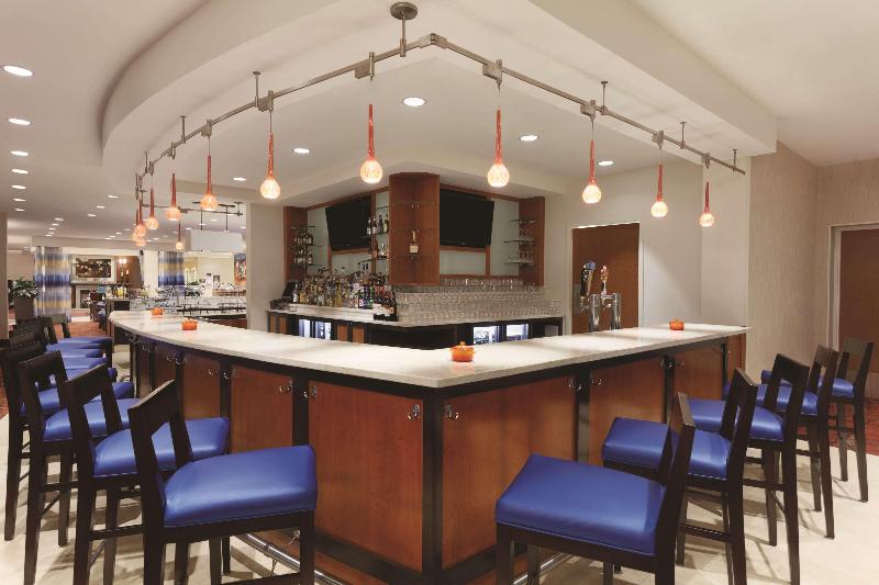 Отель Hilton Garden Inn Falls Church