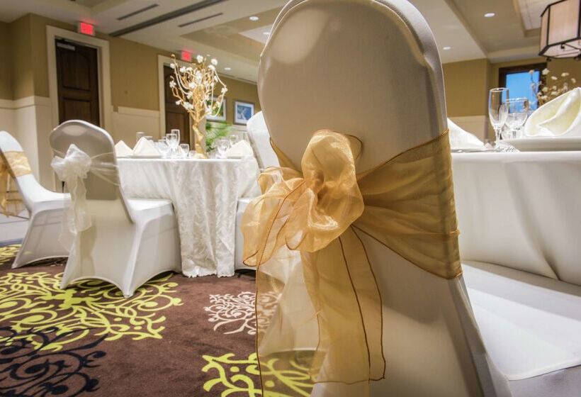 هتل Hilton Garden Inn Rochester Downtown, Ny