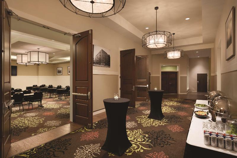 هتل Hilton Garden Inn Rochester Downtown, Ny