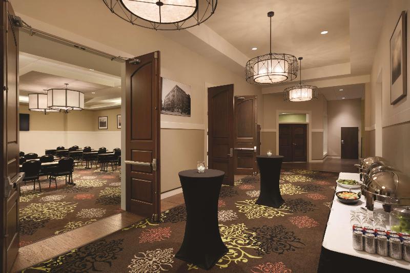 هتل Hilton Garden Inn Rochester Downtown, Ny