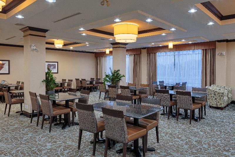 هتل Holiday Inn Express & Suites Ottawa East Orleans, An Ihg