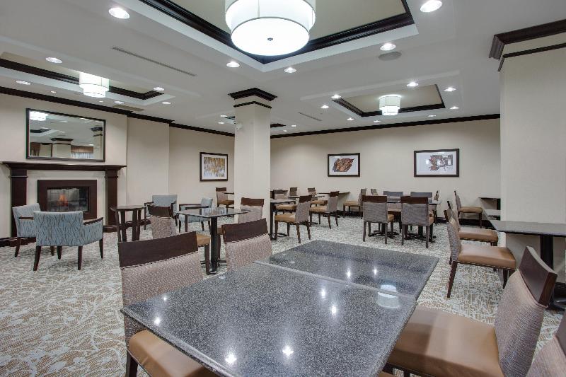هتل Holiday Inn Express & Suites Ottawa East Orleans, An Ihg