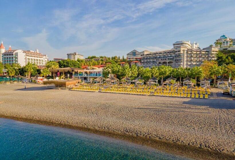 هتل Justiniano Deluxe Resort