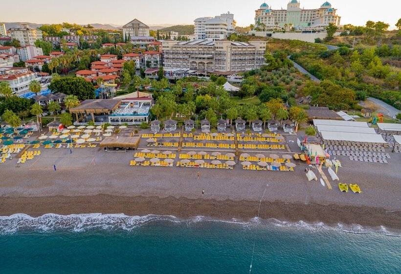 هتل Justiniano Deluxe Resort