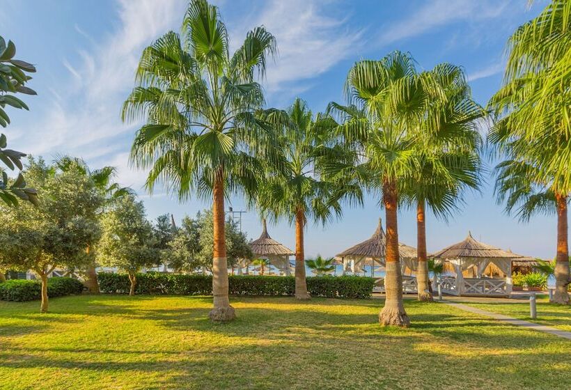 هتل Justiniano Deluxe Resort