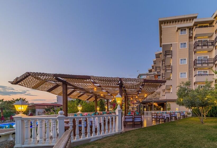 هتل Justiniano Deluxe Resort