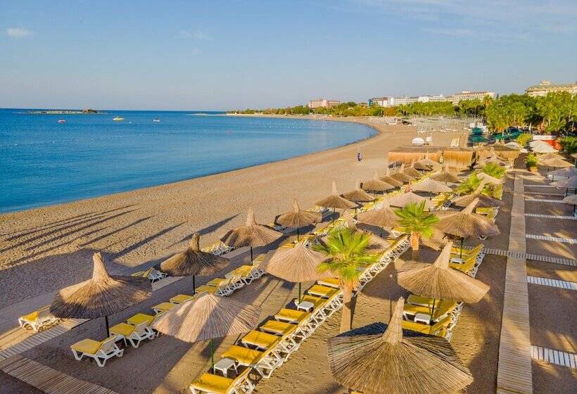 هتل Justiniano Deluxe Resort