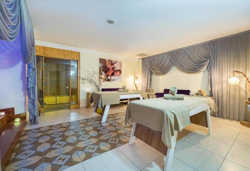 هتل Justiniano Deluxe Resort