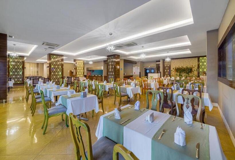 هتل Justiniano Deluxe Resort