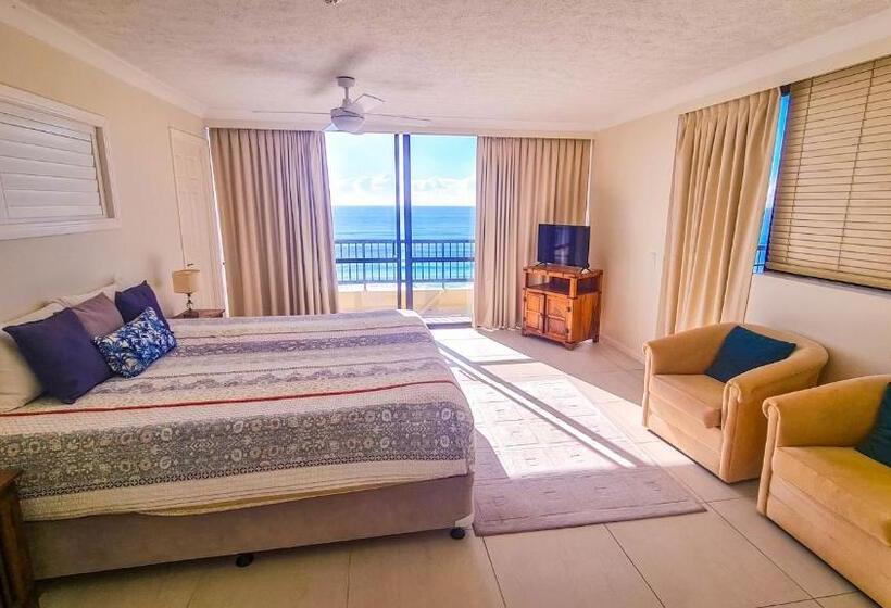 هتل Pelican Sands Beach Resort