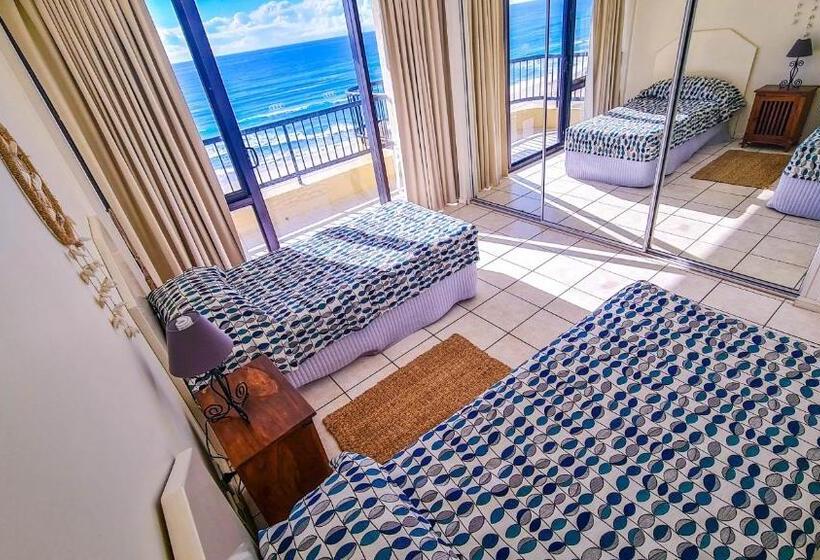 هتل Pelican Sands Beach Resort