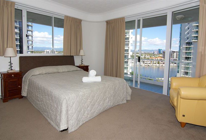 هتل Surfers Mayfair Apartments