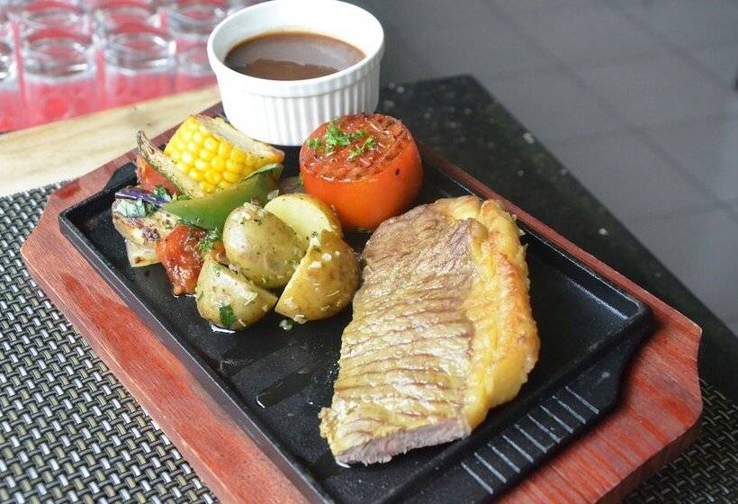 هتل The Royale Krakatau