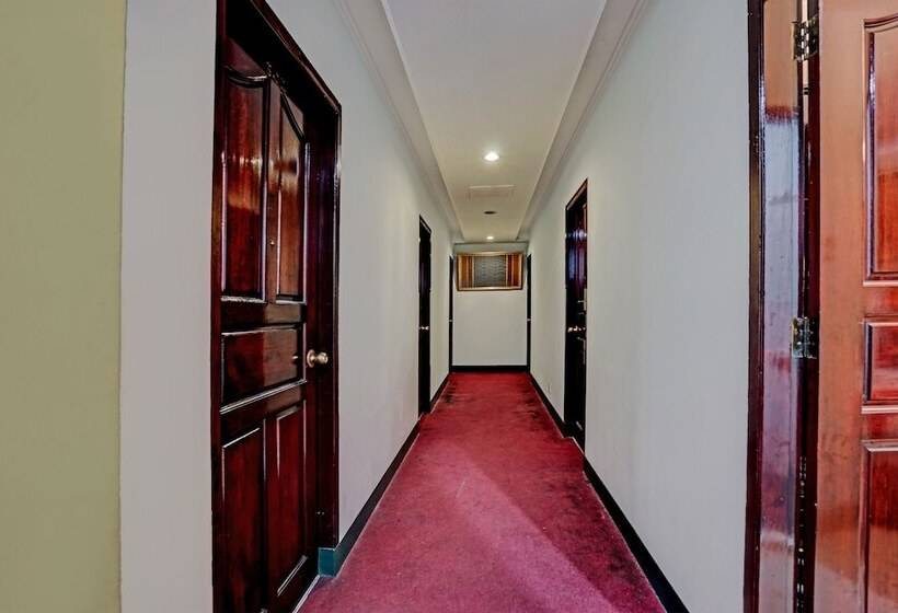 هتل Oyo 91805  Wisma Bari