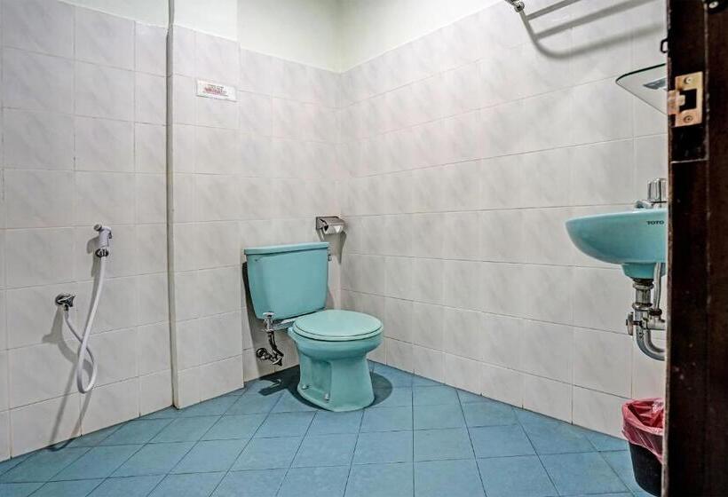 هتل Oyo 91805  Wisma Bari