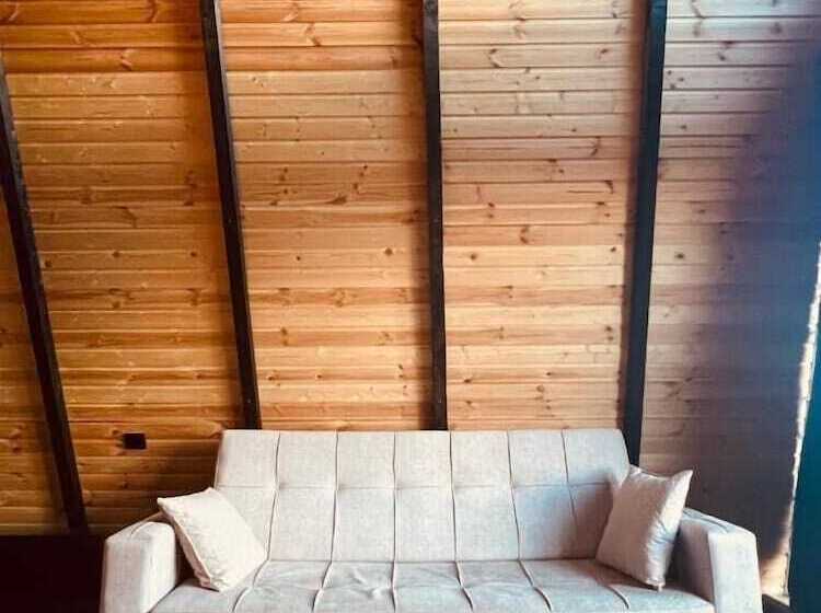 هتل Pyramid Kazbegi