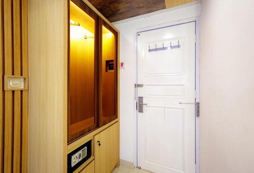 Urbanview Hotel Kota Tua Jakarta