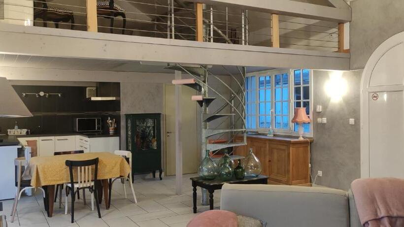پانسیون La Petite Maison