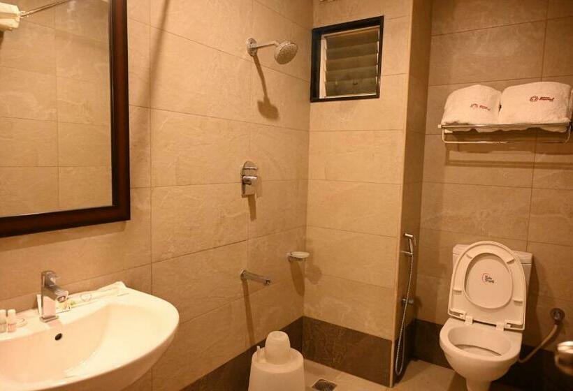 בית מלון כפרי Sms Grand Imperial Vellore