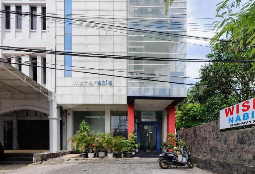 هتل Reddoorz At Wisma Nabila Syariah Near Masjid Raya Baiturrahman Banda Aceh