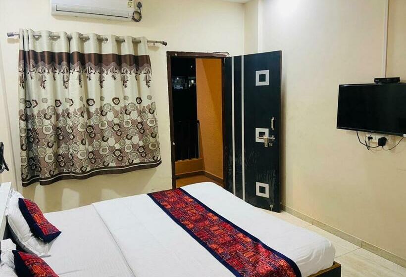 فندق Meghmalhar Lodging