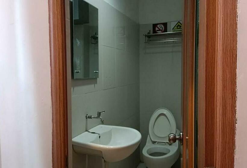 فندق Mottomo Inn Manado