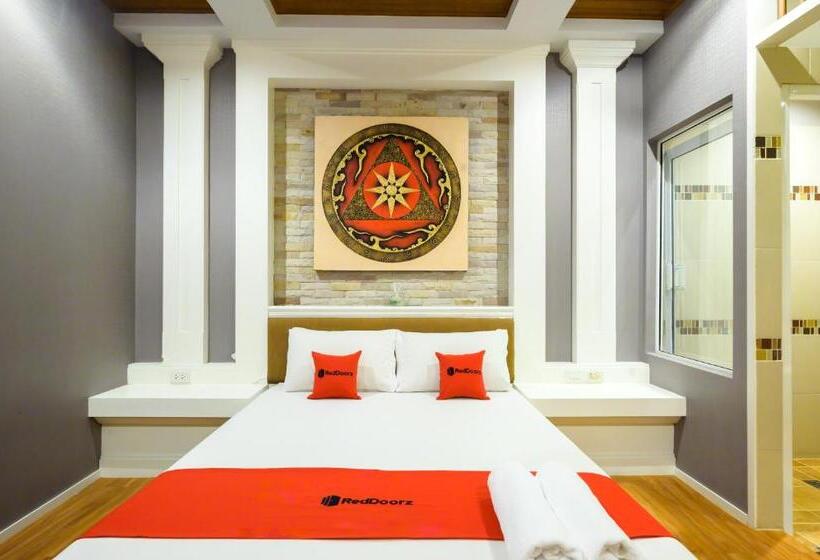 هتل Ruen Rattana Resort