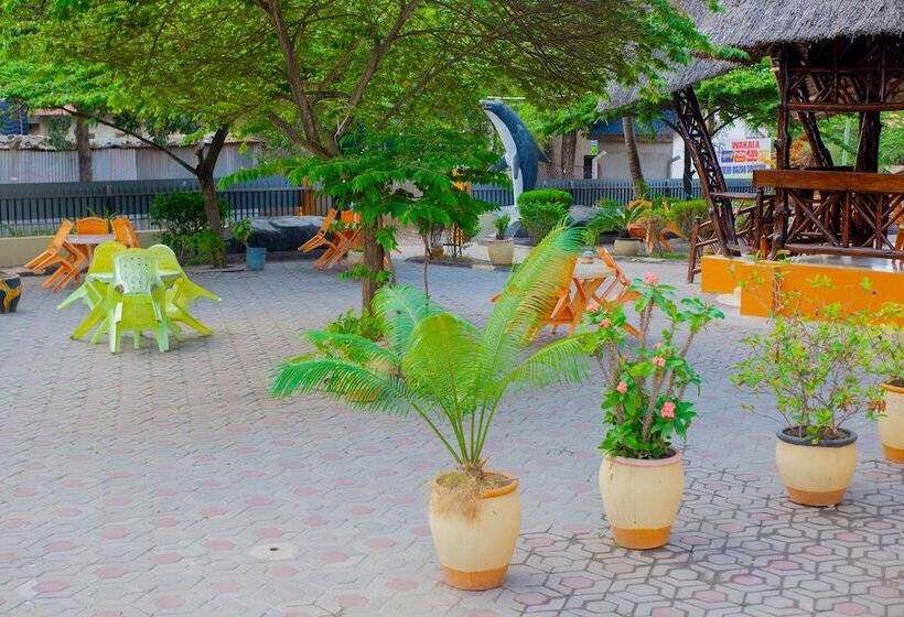 تختخواب و صبحانه Flamingo Hotel Kinyerezi