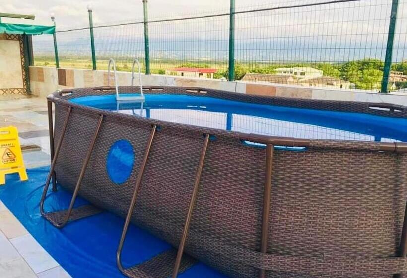 هتل Villa Golden Fleece