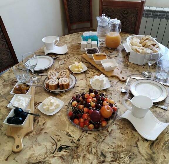 پانسیون Garni Guesthouse