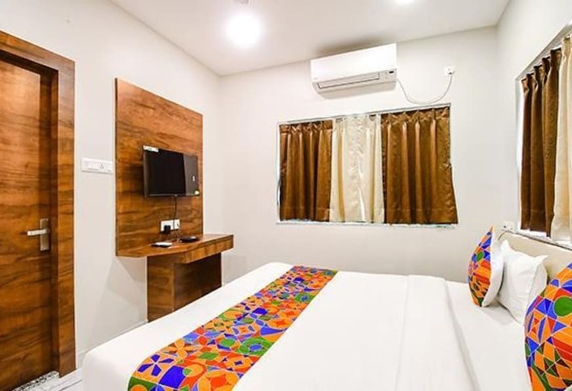 Fabhotel Dak Plaza   Nr Axis Mall