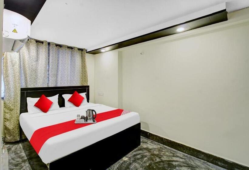 ホテル Flagship Gopika Stay Inn