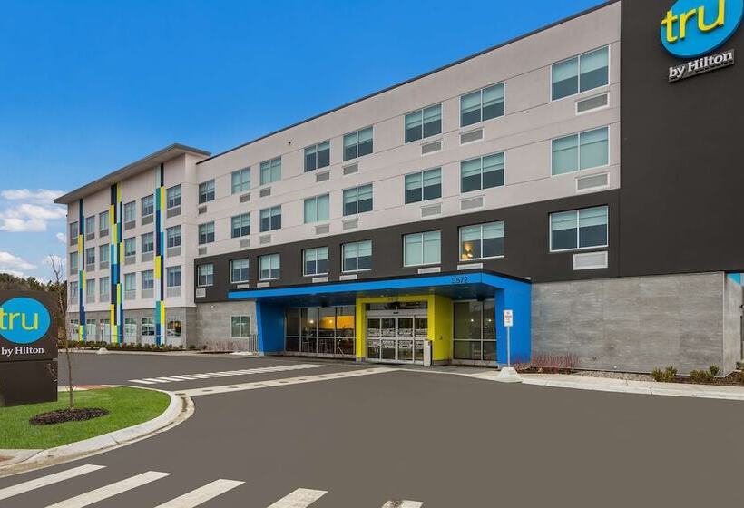 هتل Tru By Hilton Traverse City