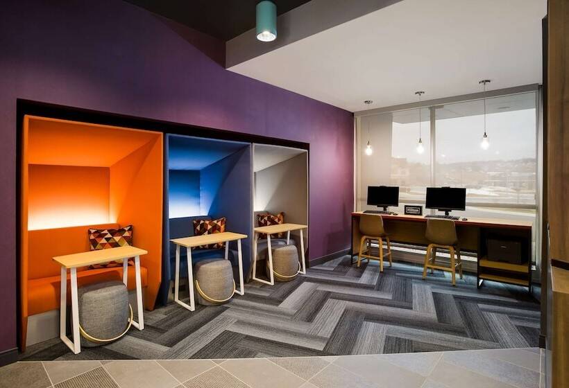 هتل Tru By Hilton Traverse City