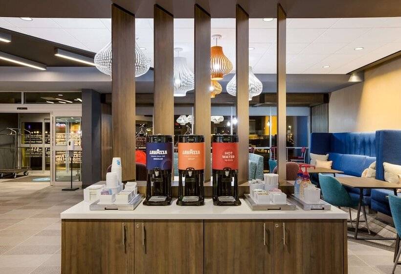 هتل Tru By Hilton Traverse City