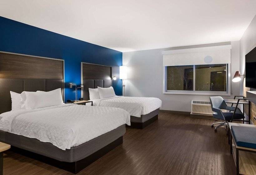 هتل Tru By Hilton Traverse City
