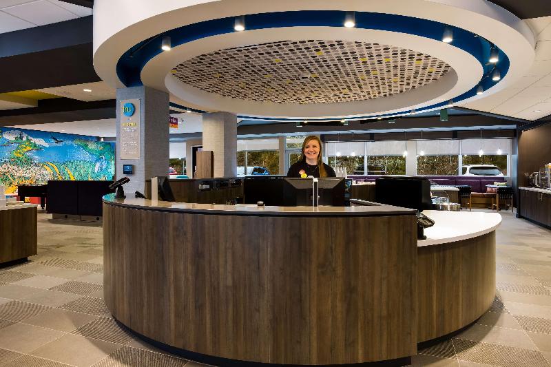هتل Tru By Hilton Traverse City