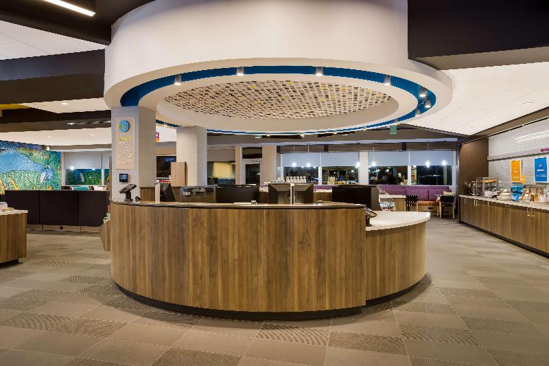 هتل Tru By Hilton Traverse City