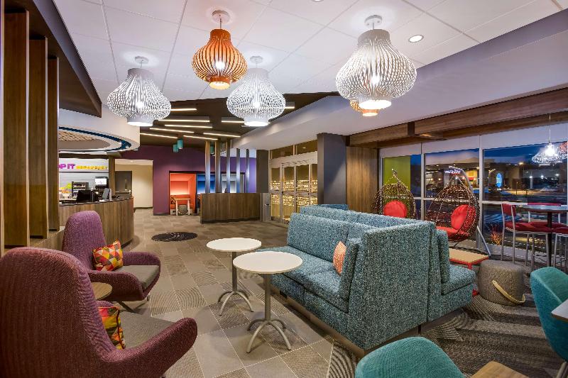 هتل Tru By Hilton Traverse City