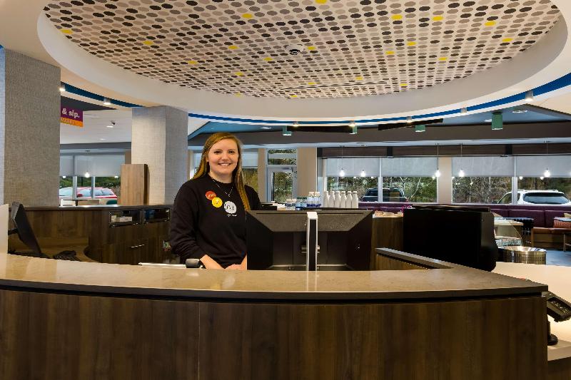 هتل Tru By Hilton Traverse City