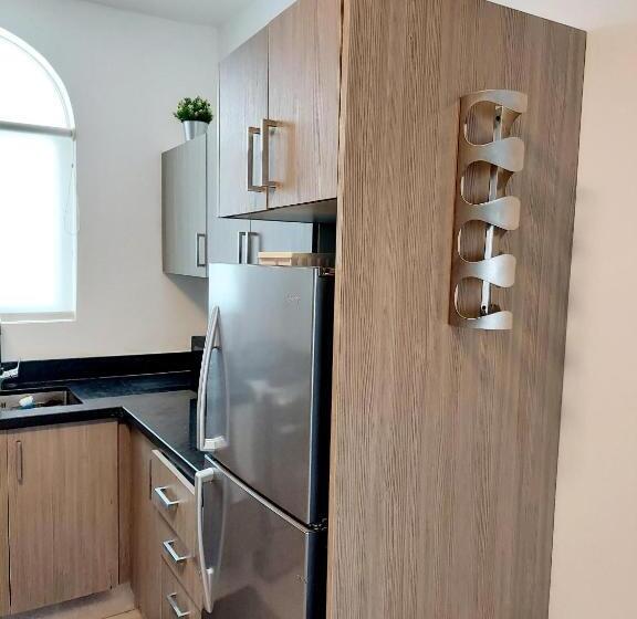 Ocean Palms   1bed 1bth King Suite Condo
