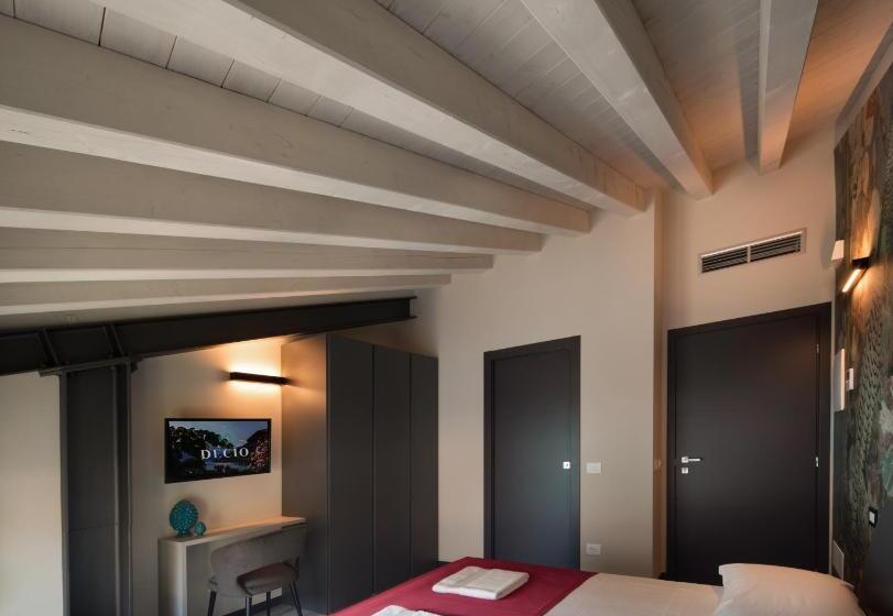 Общежитие Monte Isola   Decio Rooms